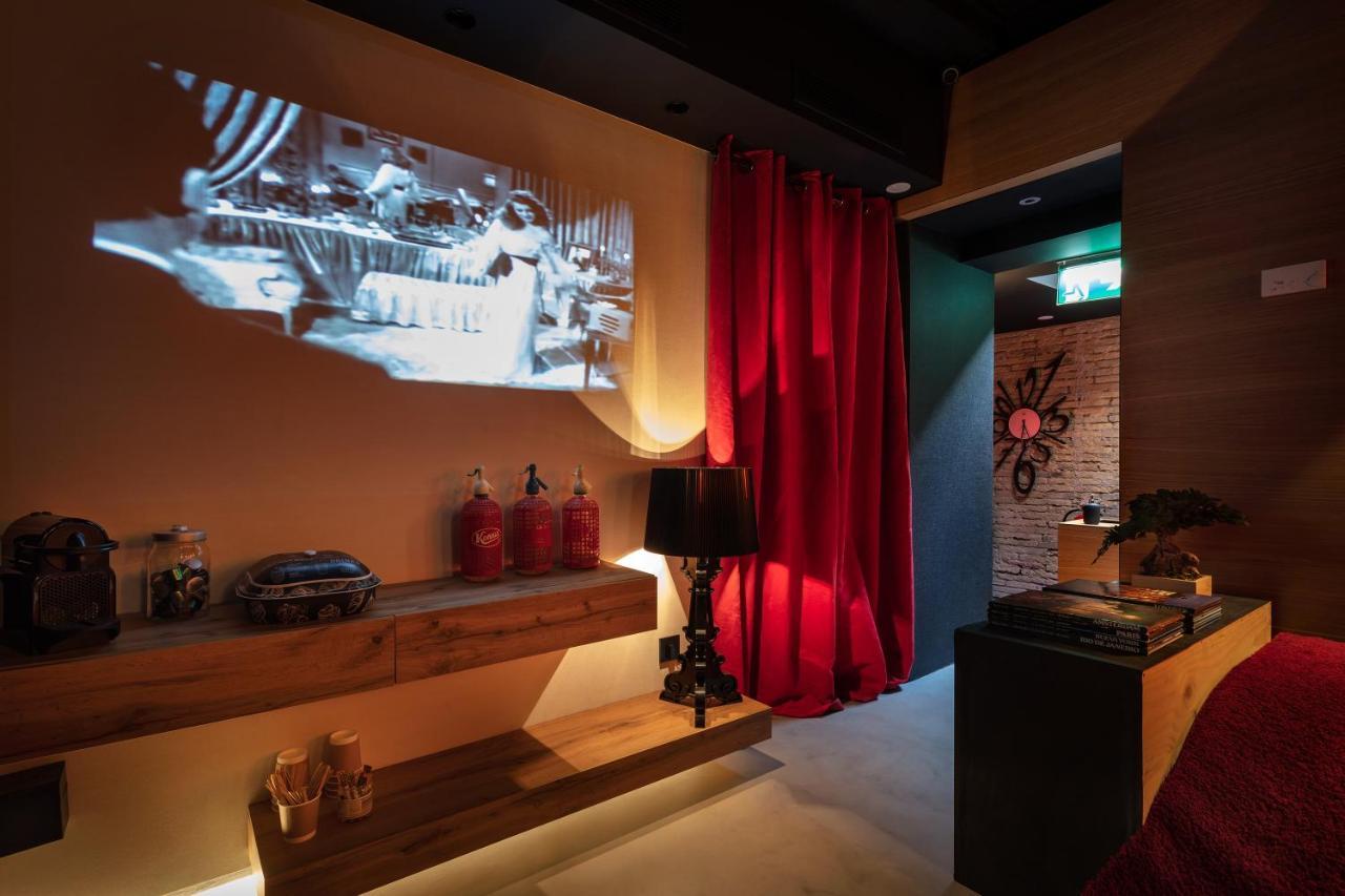 Zrooms&Suites Hostel Boutique Zaragoza Buitenkant foto