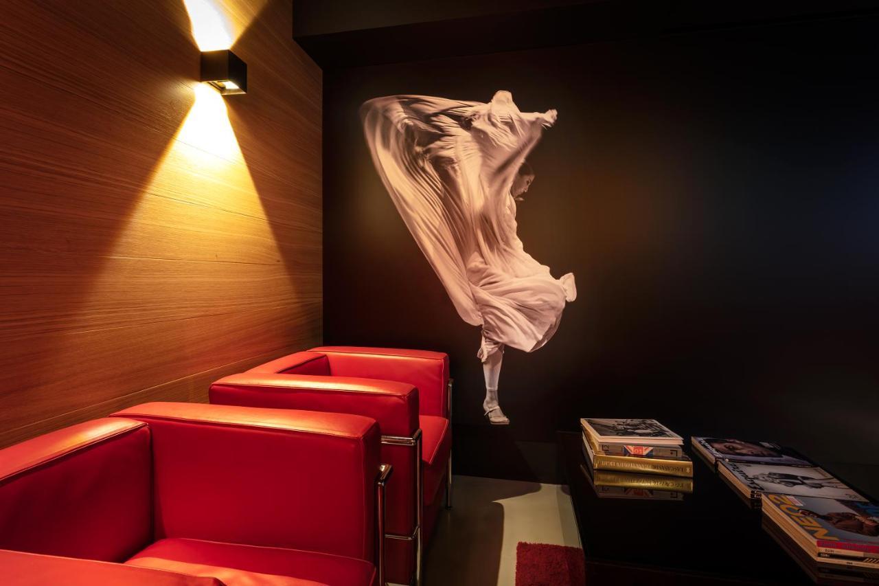 Zrooms&Suites Hostel Boutique Zaragoza Buitenkant foto