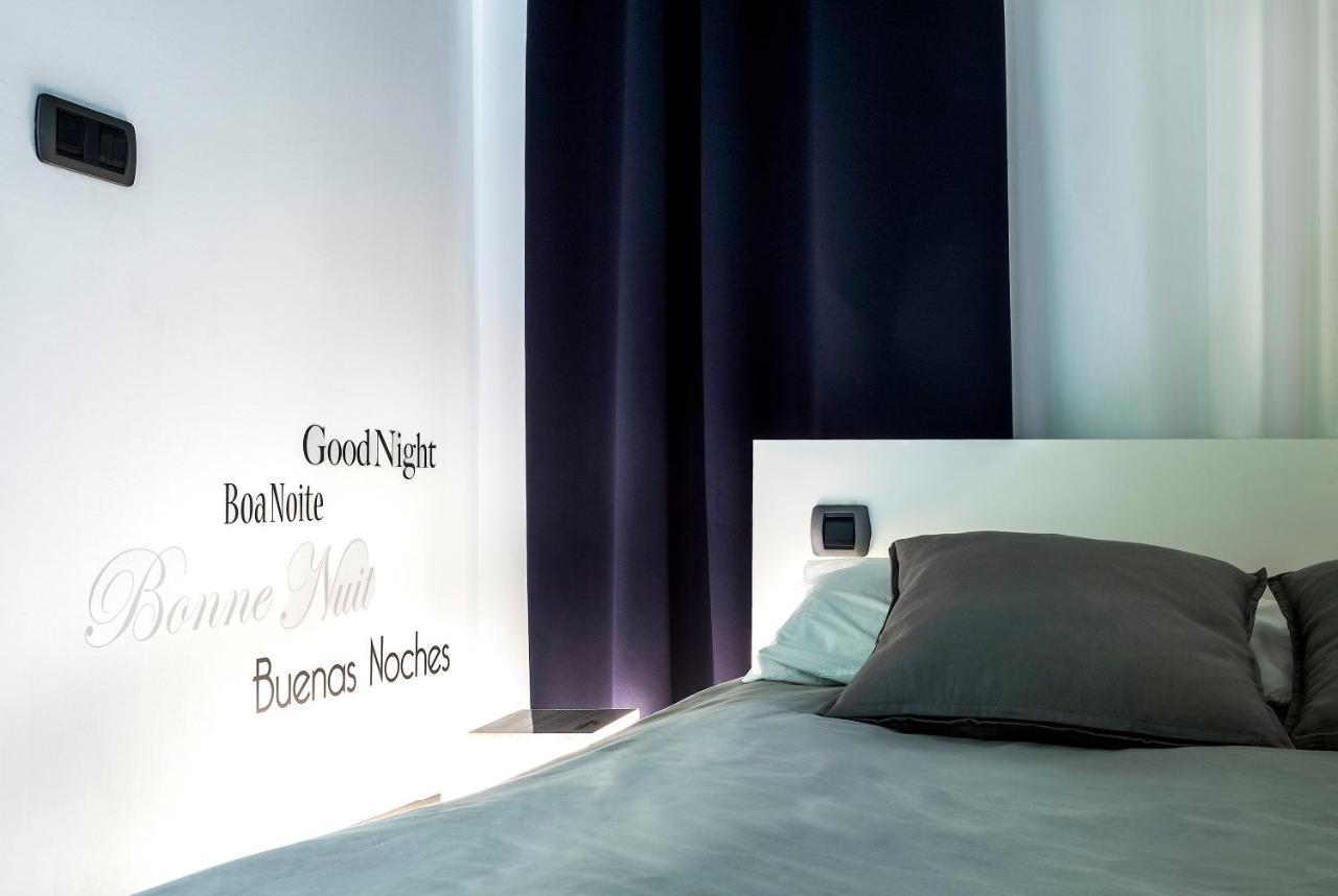 Zrooms&Suites Hostel Boutique Zaragoza Buitenkant foto