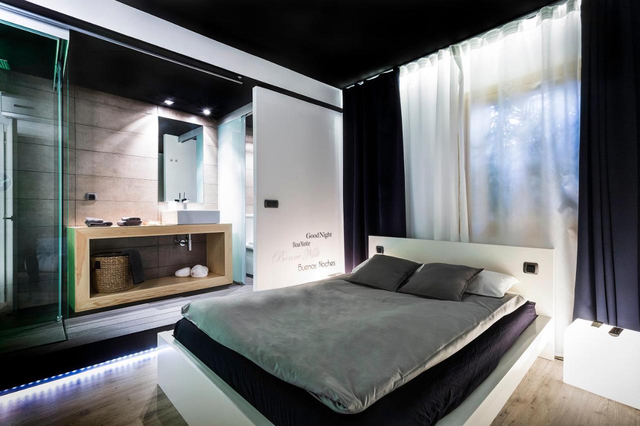 Zrooms&Suites Hostel Boutique Zaragoza Buitenkant foto